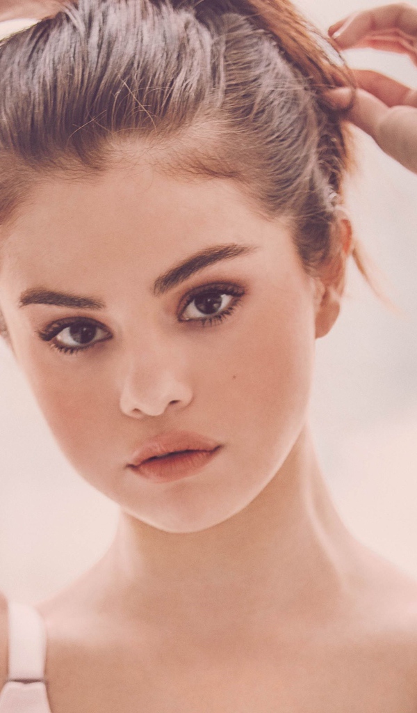 Молодая актриса и певица Селена Гомес