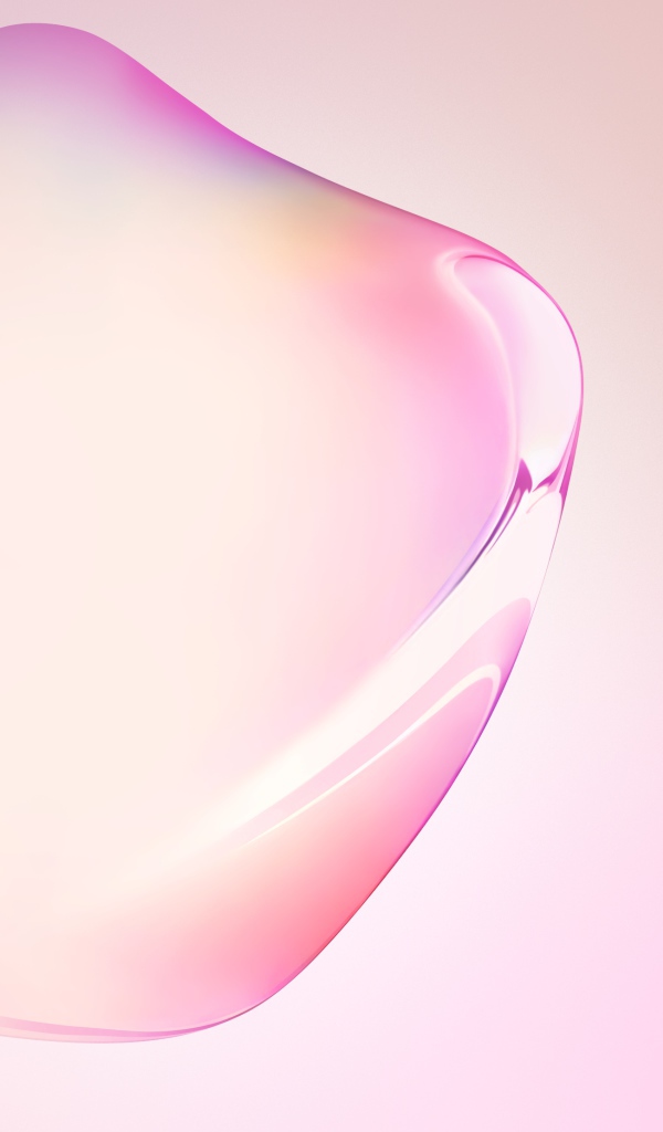 Прозрачный пузырь на розовом фоне