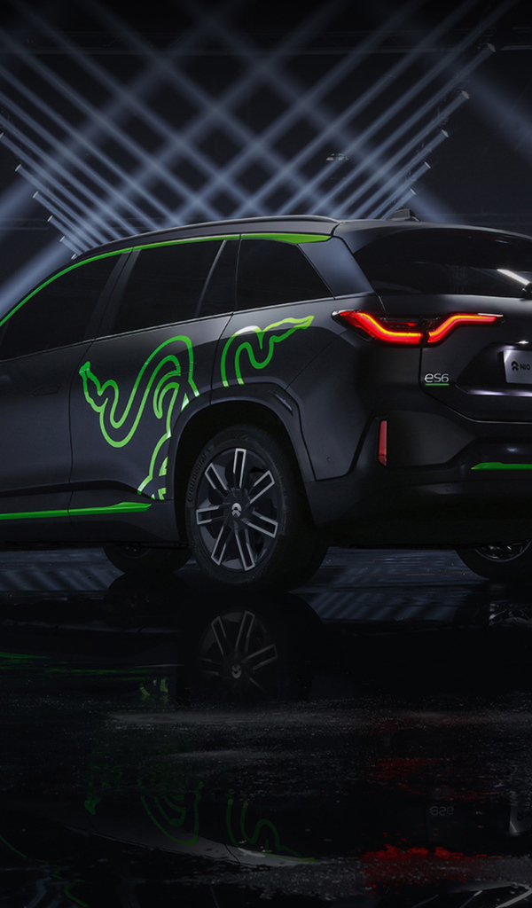 Внедорожник NIO ES6 Razer Edition 2019 года в лучах софитов