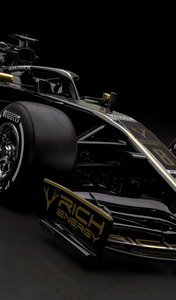 Черный гоночный автомобиль Haas VF-19,  2019 года
