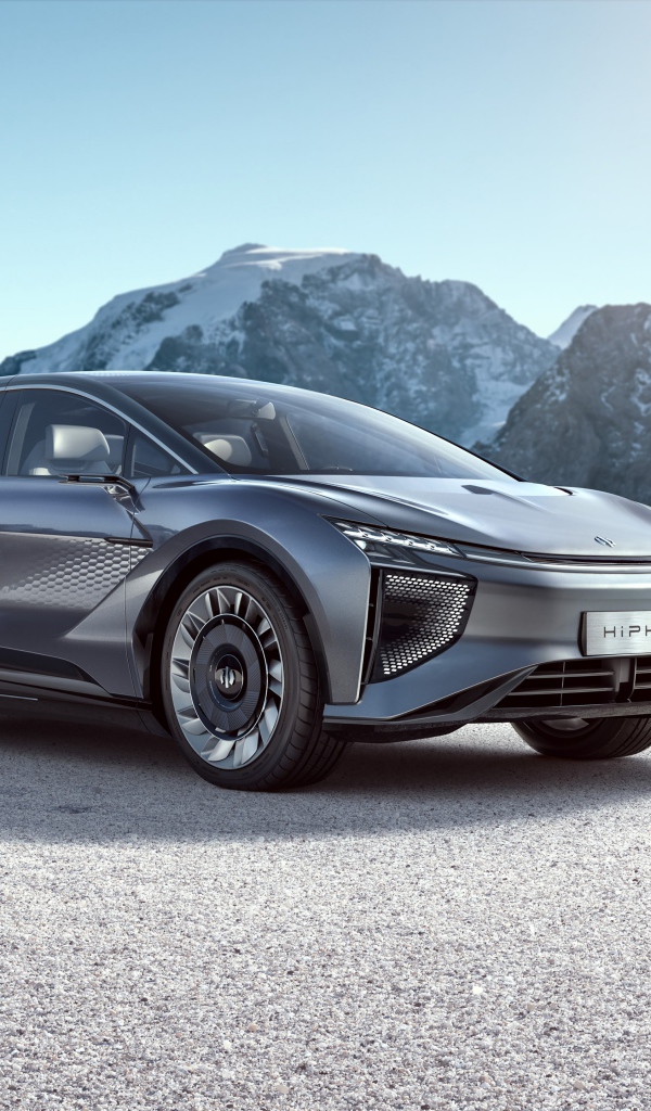 Новый автомобиль HiPhi 1,  2020 года на фоне гор