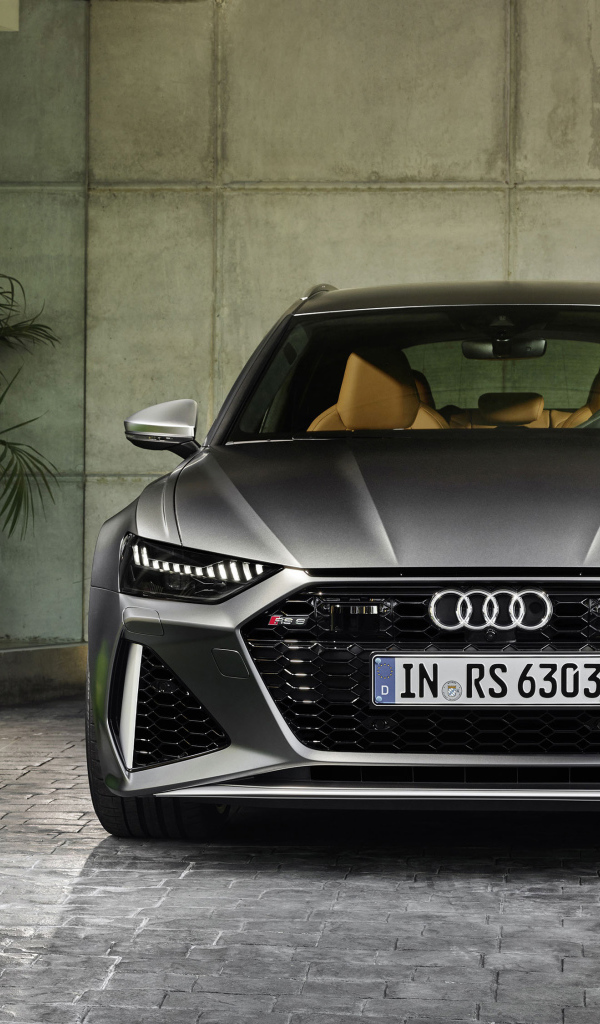 Автомобиль Audi RS 6 Avant 2019 вид спереди