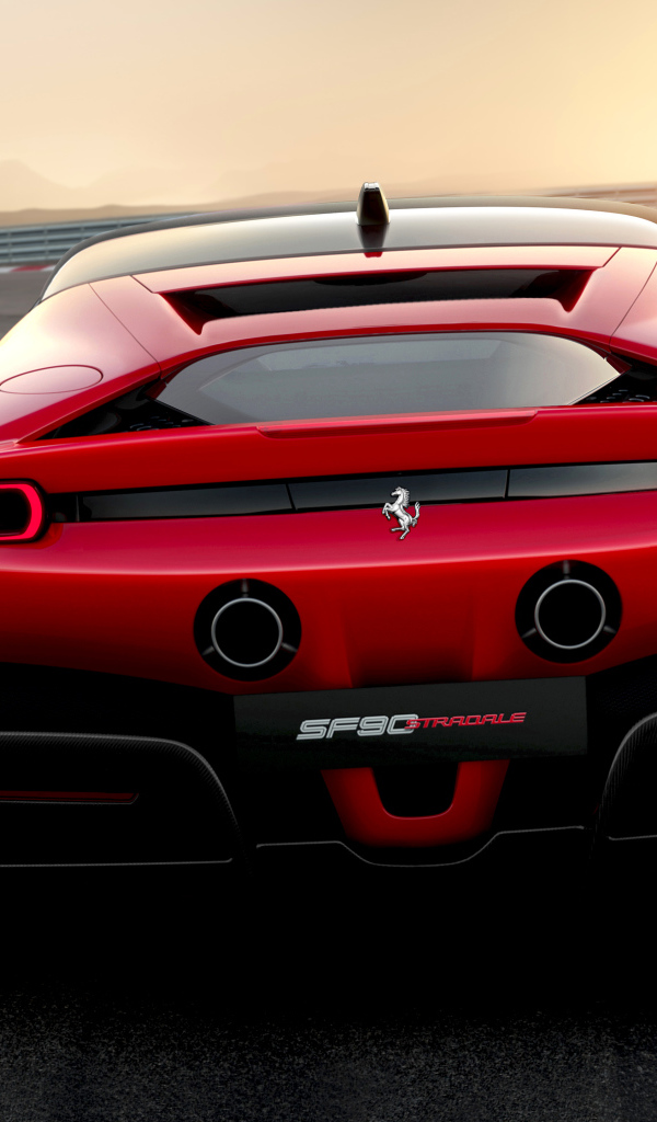 Красный Ferrari SF90 Stradale, 2019 года вид сзади