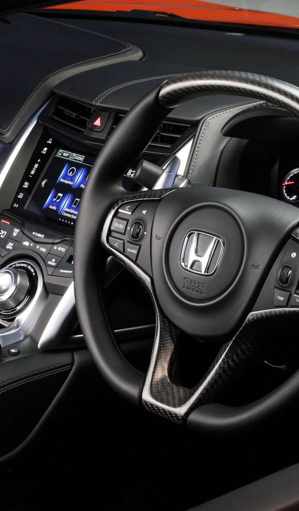 Черный кожаный салон автомобиля Honda NSX 2019 года