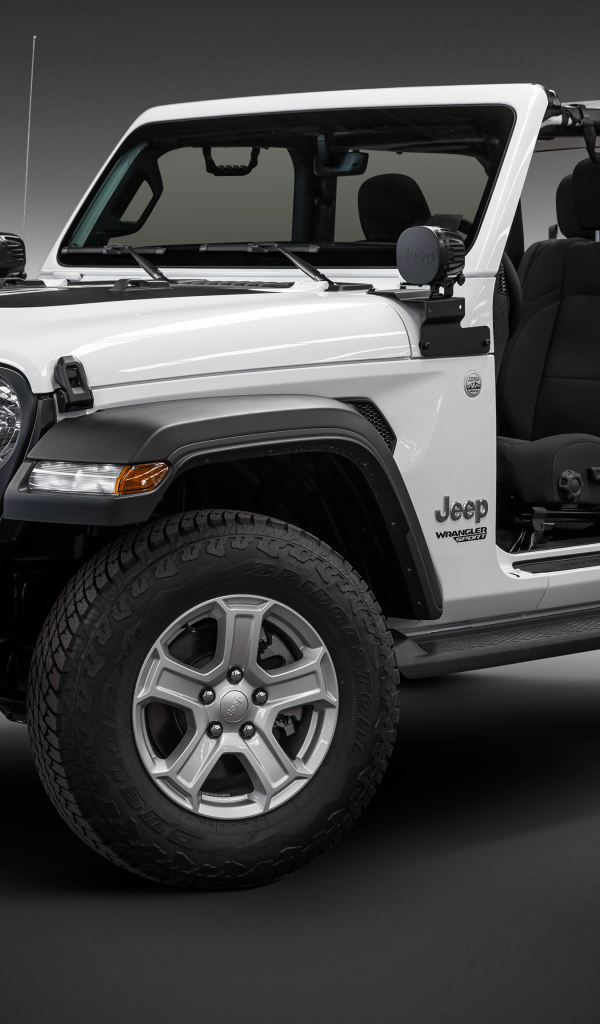 Автомобиль Jeep Wrangler Sport 2019 года