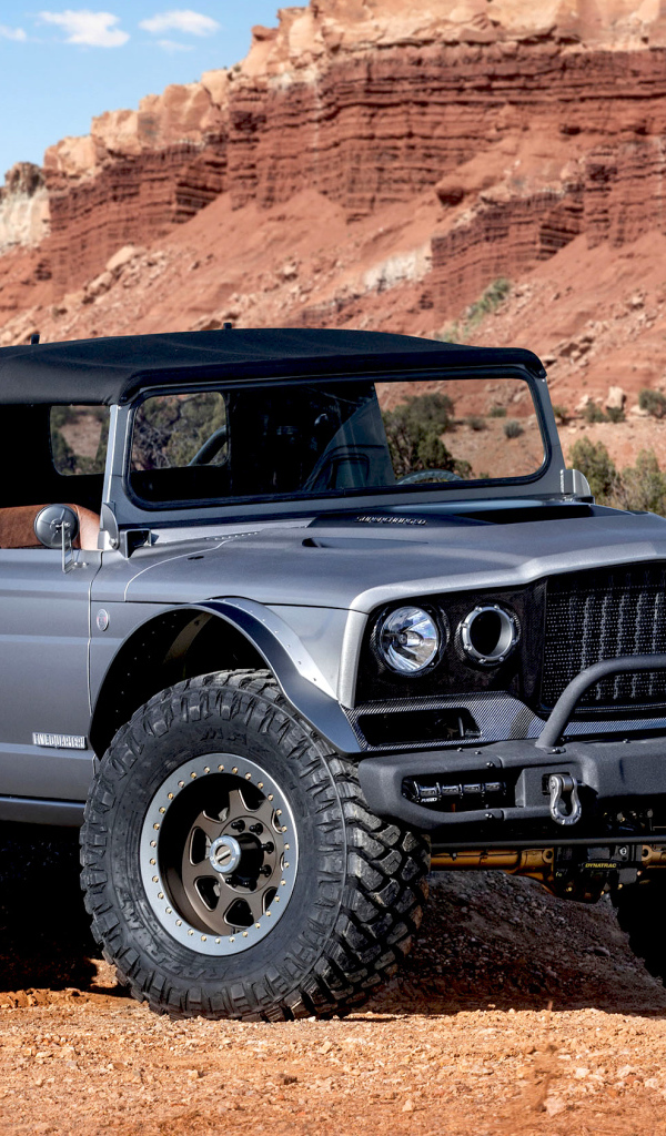 Пикап Jeep M-715 Five-Quarter 2019 года на фоне гор