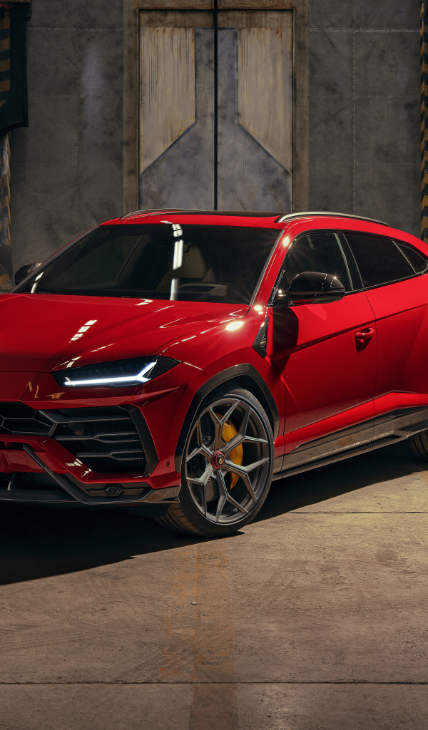 Красный Novitec Lamborghini Urus 2019 года в ангаре