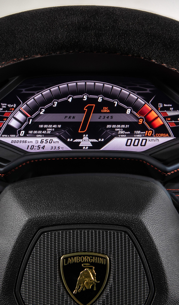 Руль дорого автомобиля Lamborghini Huracan