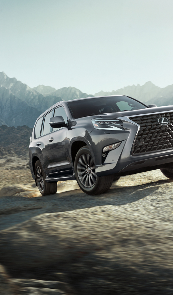 Внедорожник Lexus GX 460, 2020 года в горах 