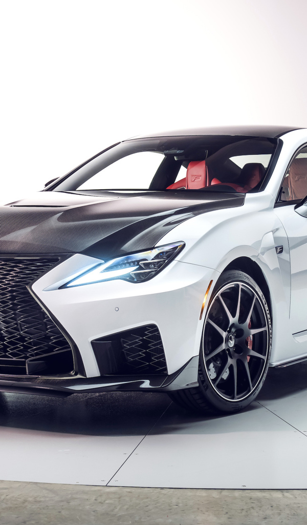 Спортивный автомобиль Lexus RC F, 2020 года 