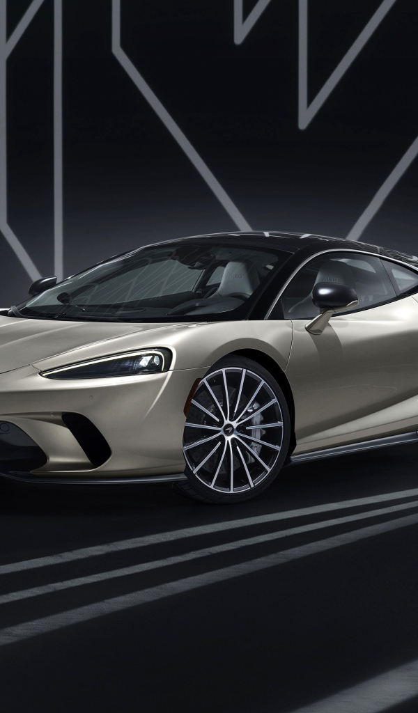 Спортивный автомобиль McLaren GT By MSO 2019 года