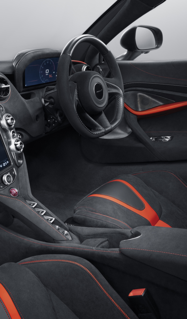 Салон автомобиля McLaren MSO 720S, 2018 года