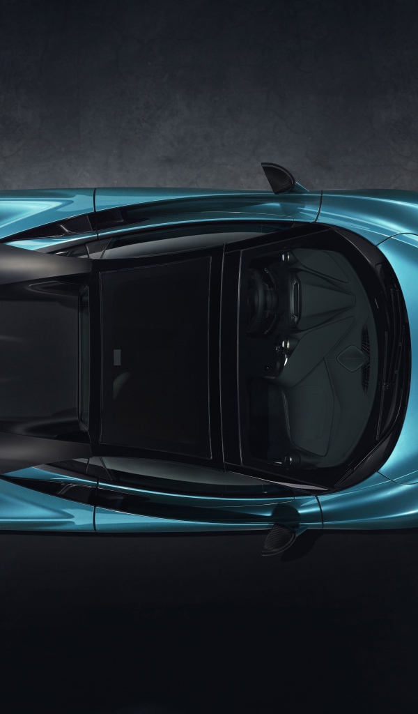 Спортивный голубой автомобиль McLaren 720S Spider, 2019 года вид сверху