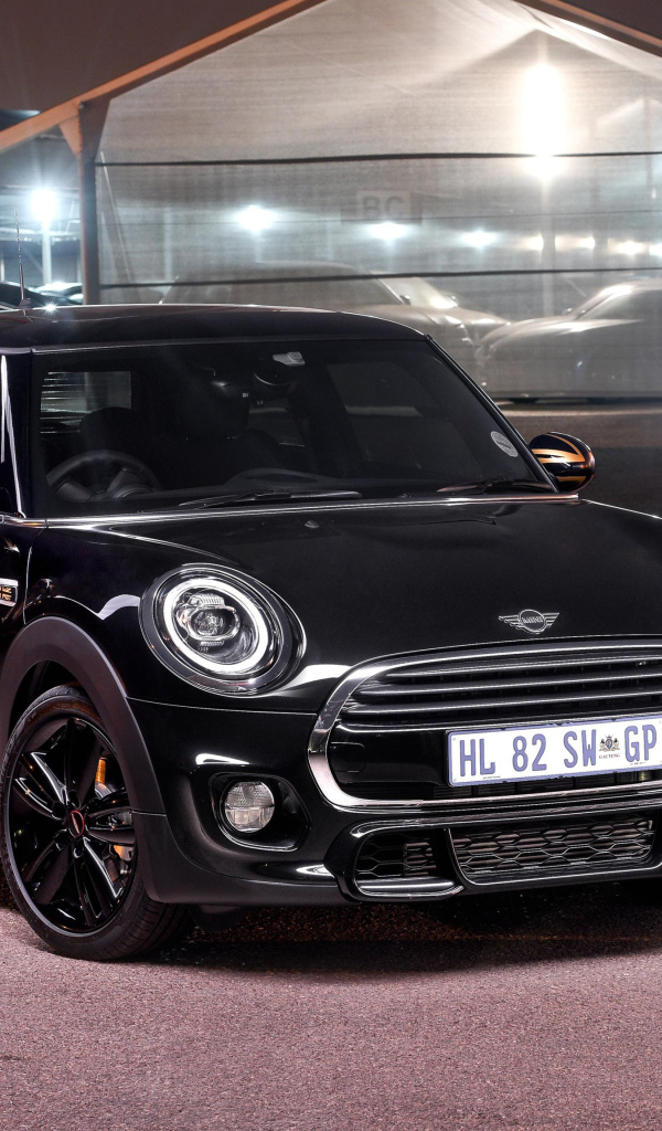 Черный MINI Cooper 1499 GT 2018 года