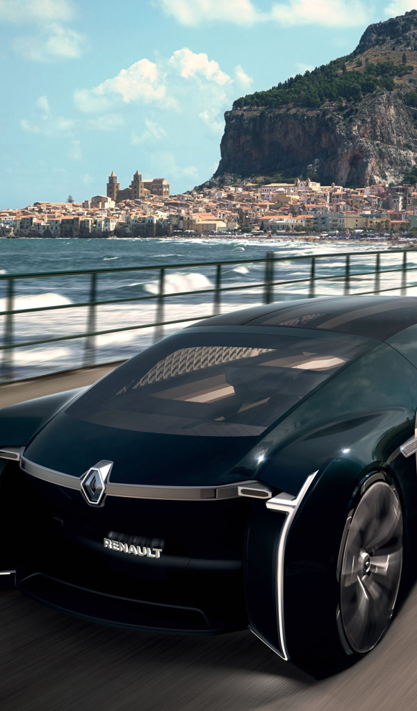 Автомобиль Renault EZ-Ultimo 2018 года едет по мосту