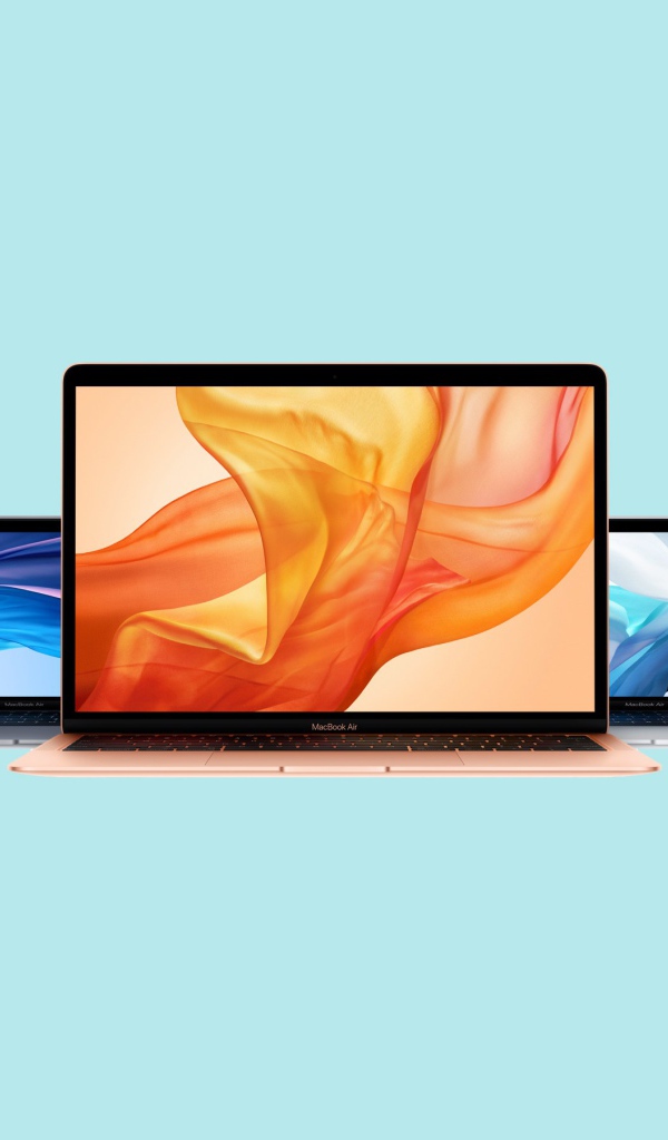 Тонкие макбуки MacBook Air на голубом фоне