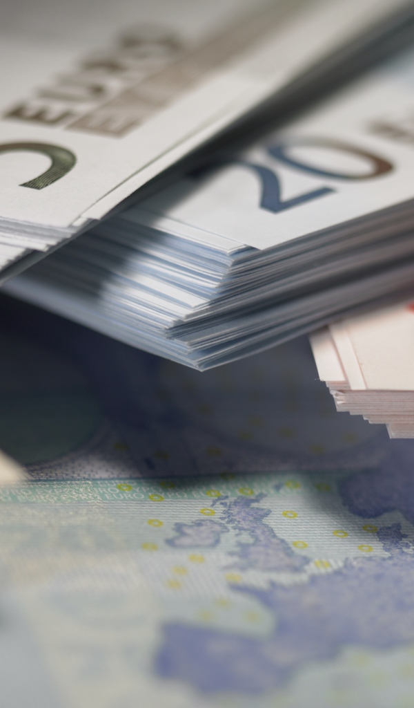 Пачки купюр евро крупным планом 