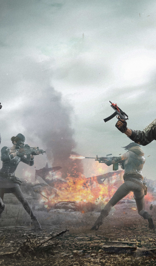 Солдаты сражаются с зомби в игре PUBG