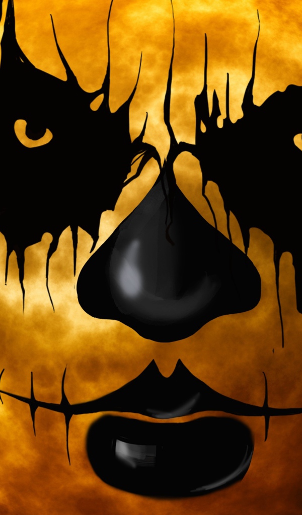 Большая желтая луна с гримом на Хэллоуин 