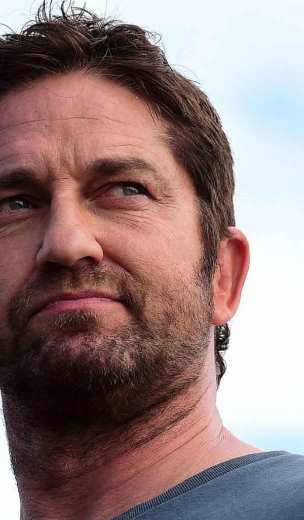 Шотландский актер Джерард Батлер крупным планом