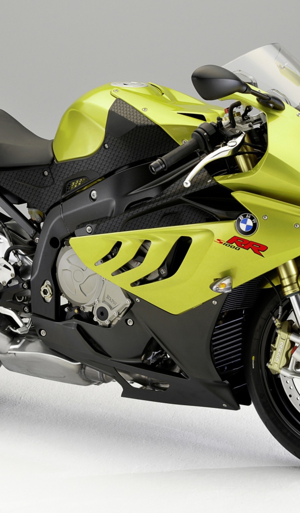 Мотоцикл BMW  S1000 на сером фоне
