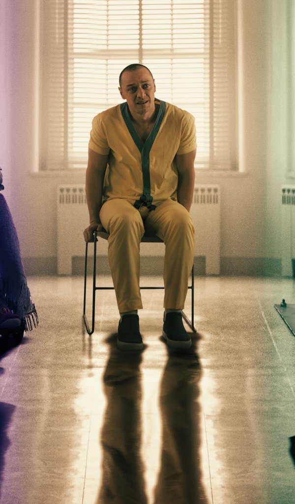 Кадр нового фильма Стекло, 2019