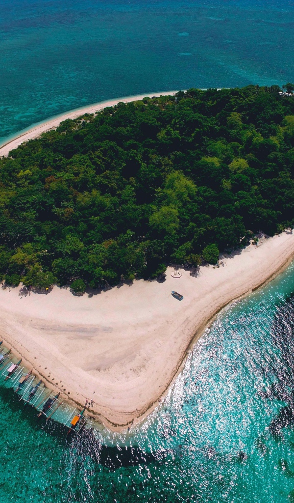 Тропический остров в голубом океане, Исландия 