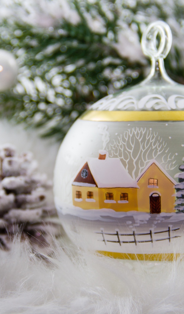 Красивый стеклянный шар с рисунком 