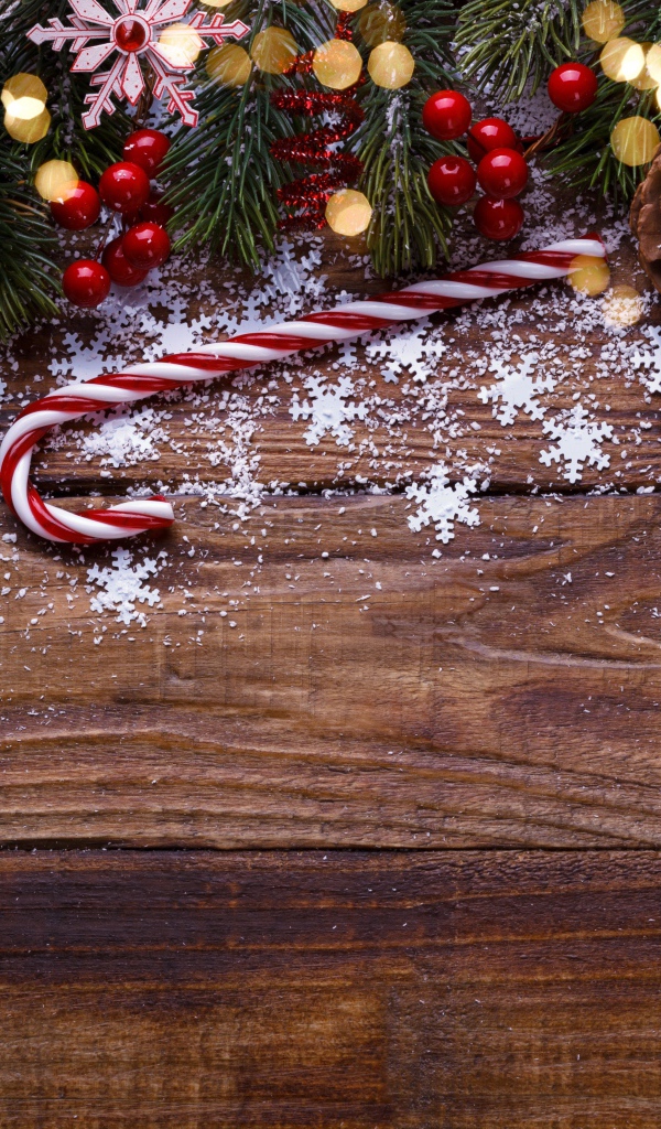 Новогодний декор на деревянном фоне, шаблон для открытки 