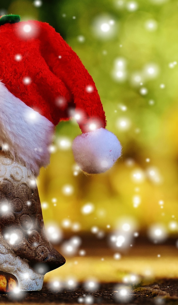 Статуэтка совы в шапке Санта Клауса 