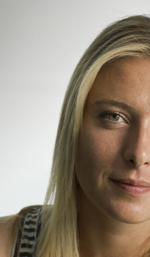 Российская теннисистка Мария Шарапова лицо крупным планом