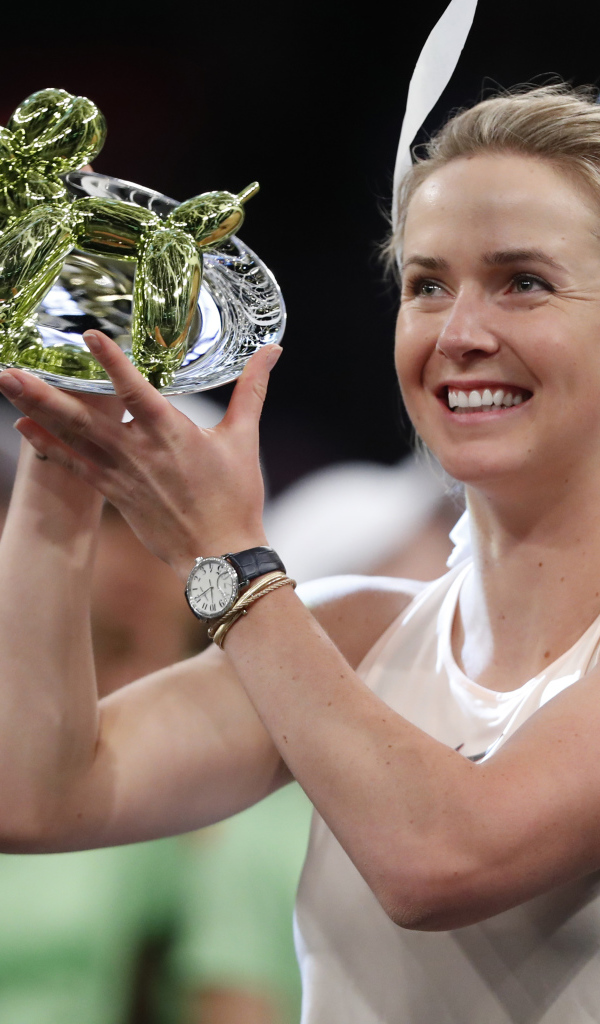 Теннисистка Элина Свитолина с наградой