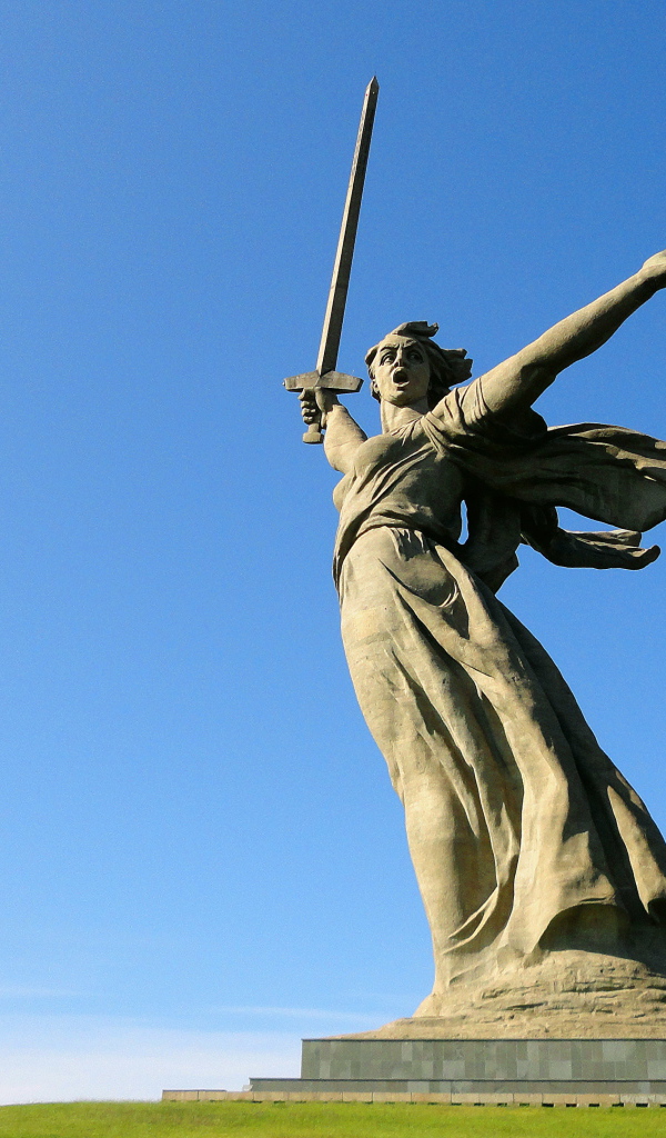 Родина мать на Мамаевом кургане, Волгоград. Россия