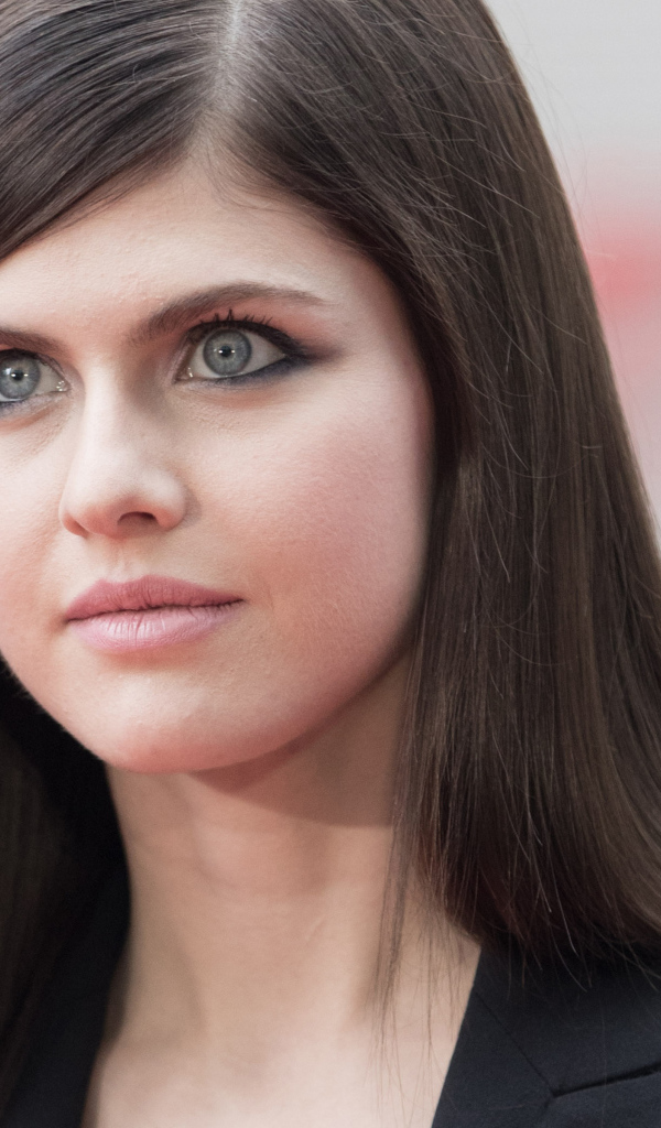 Актриса Александра Даддарио с красивыми глазами