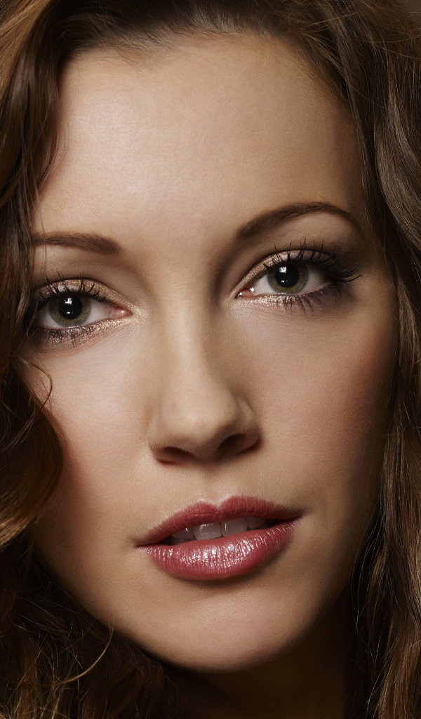 Американская актриса Кэти Кэссиди лицо крупным планом