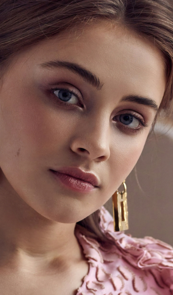 Красивая австралийская актриса Джозефин Лэнгфорд