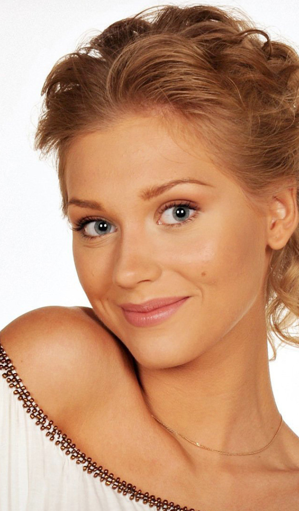 Красивая российская актриса Кристина Асмус