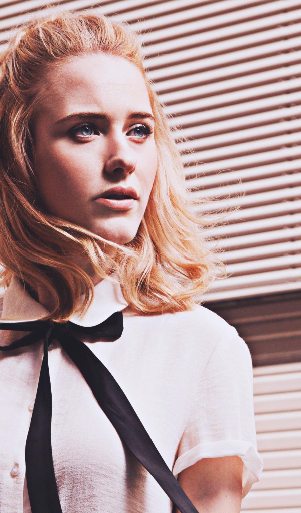 Голубоглазая актриса Рэйчел Броснахэн