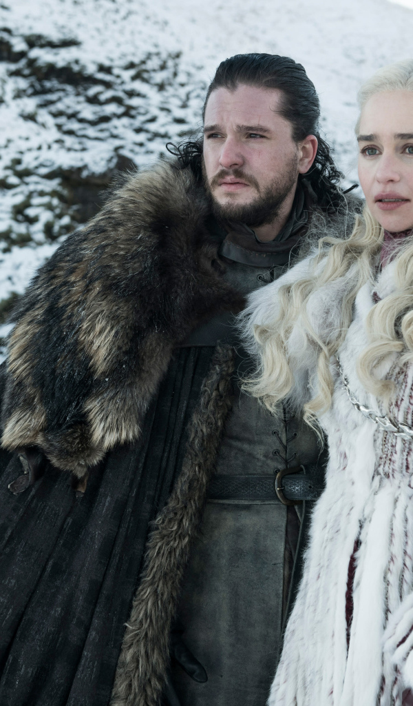 Characters John Snow and Daenerys Targaryen in the winter of the series Game of Thrones
