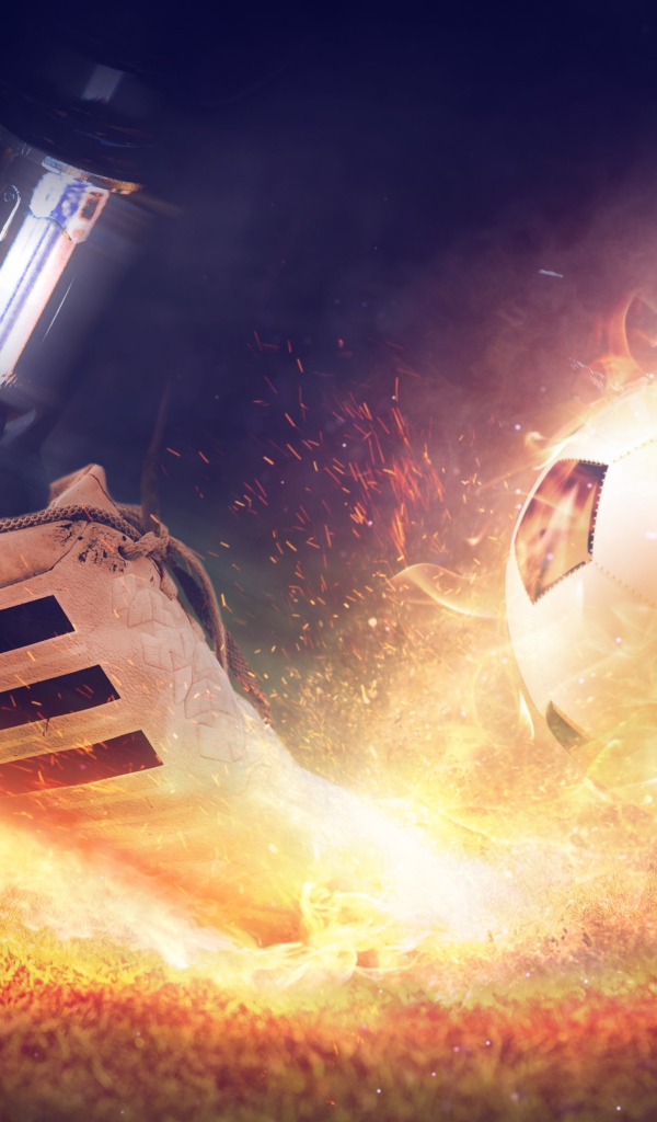 Нога отбивает огненный футбольный мяч