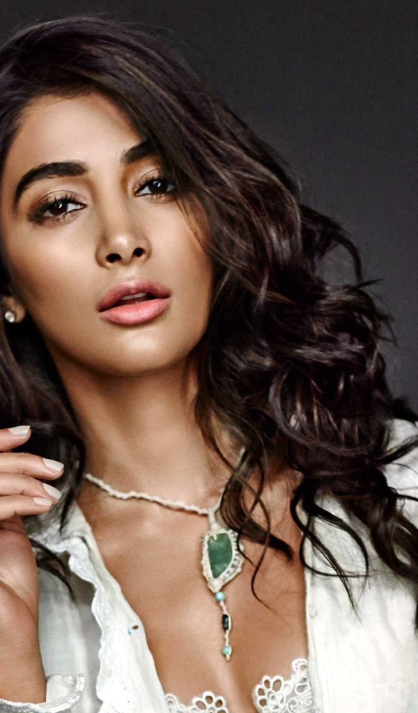 Индийская актриса  модель Пуджа Хегде