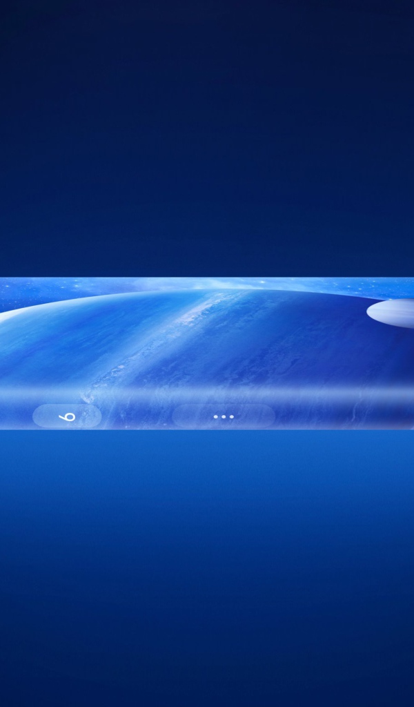 Тонкий смартфон Xiaomi Mi Mix Alpha на синем фоне