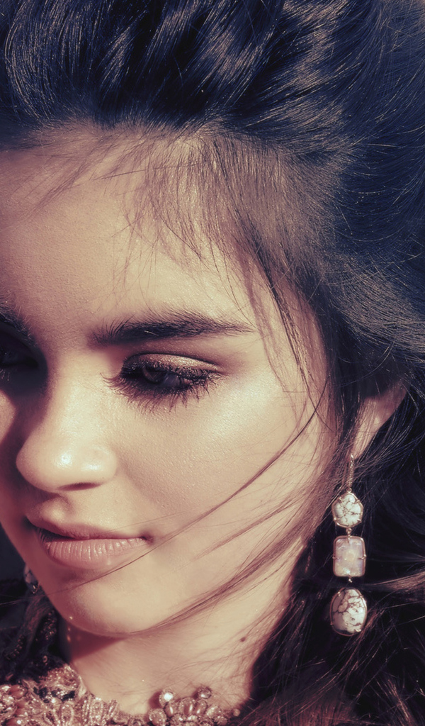 Молодая нежная актриса Ландри Бендер