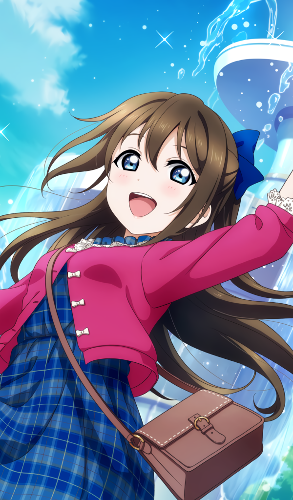 Девушка аниме в платье стоит у фонтана