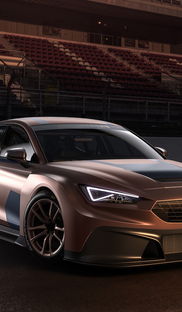 Автомобиль Cupra Leon Competition 2020 года на стадионе