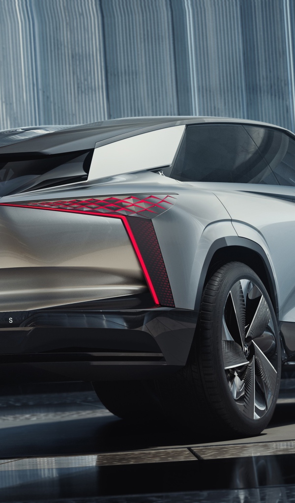 Автомобиль DS Aero Sport Lounge 2020 года вид сзади