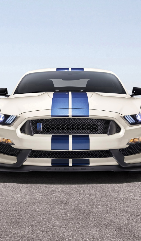 Автомобиль Shelby GT350, 2020 года вид спереди