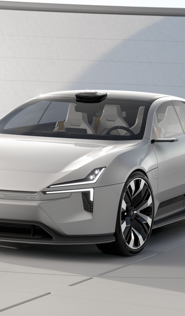Серебристый автомобиль Polestar Precept 2020 года