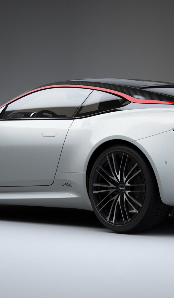 Автомобиль Aston Martin DBS Superleggera, 2019 года вид сзади