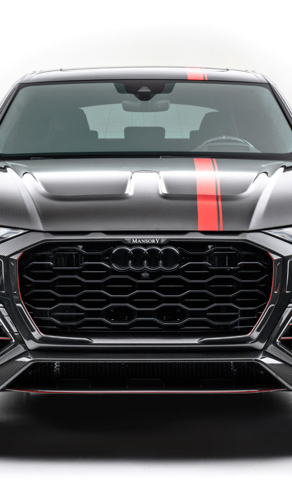 Автомобиль Audi RS Q8 2020 года вид спереди на белом фоне